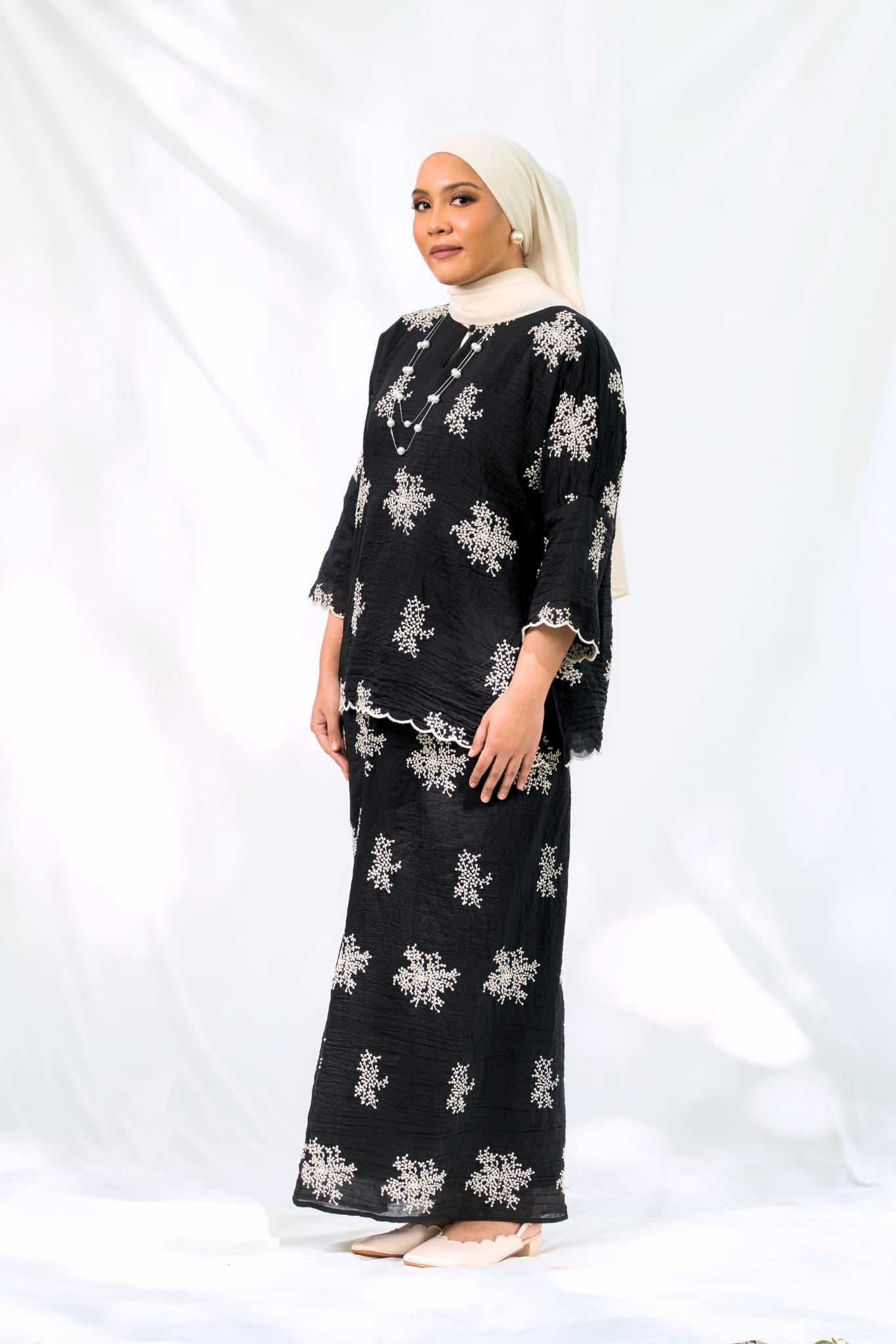 Kurung Kedah Suri Seirama in Black