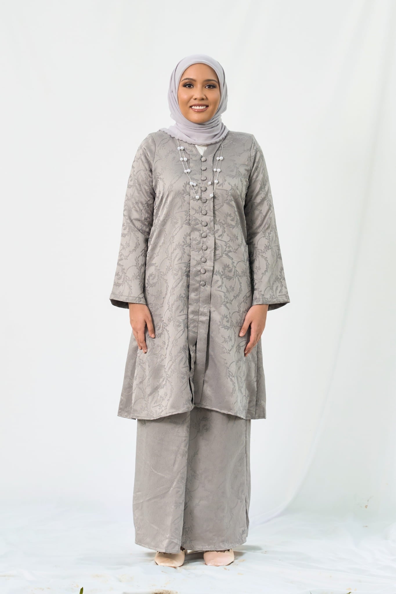 Kebaya Brocade Salma Seirama in Charcoal Grey