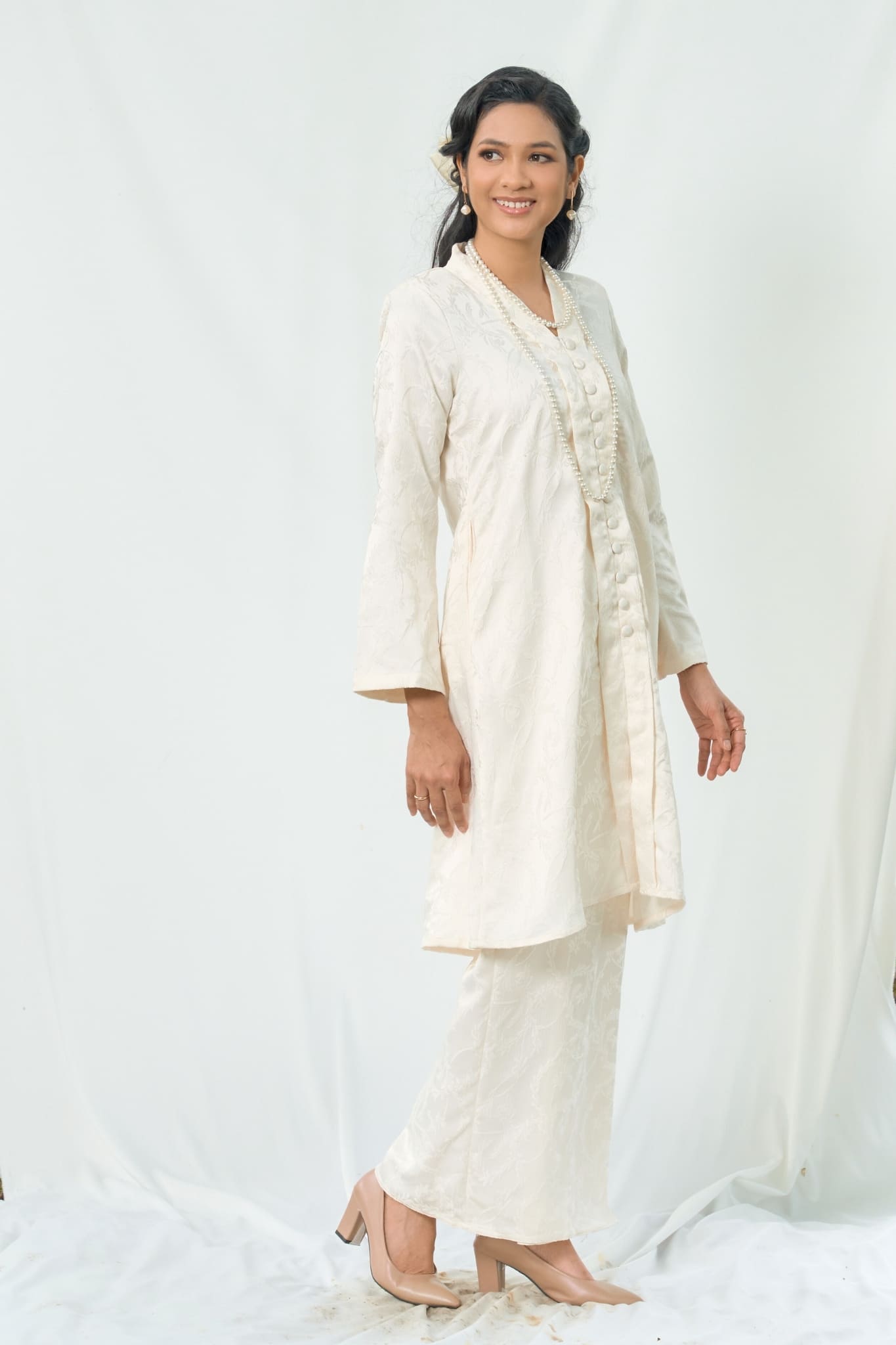 Kebaya Brocade Salma Seirama in Off White