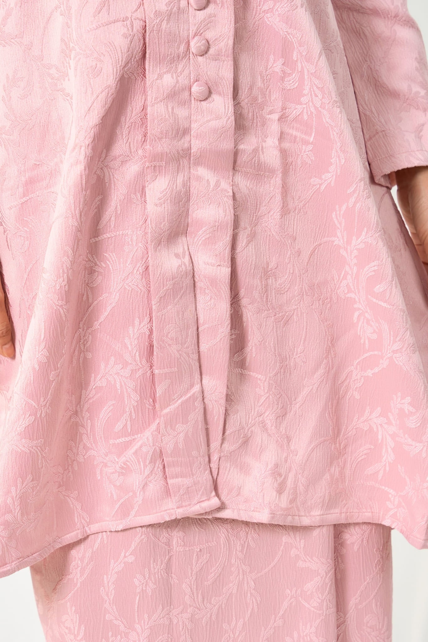 Kebaya Brocade Salma Seirama in Pink