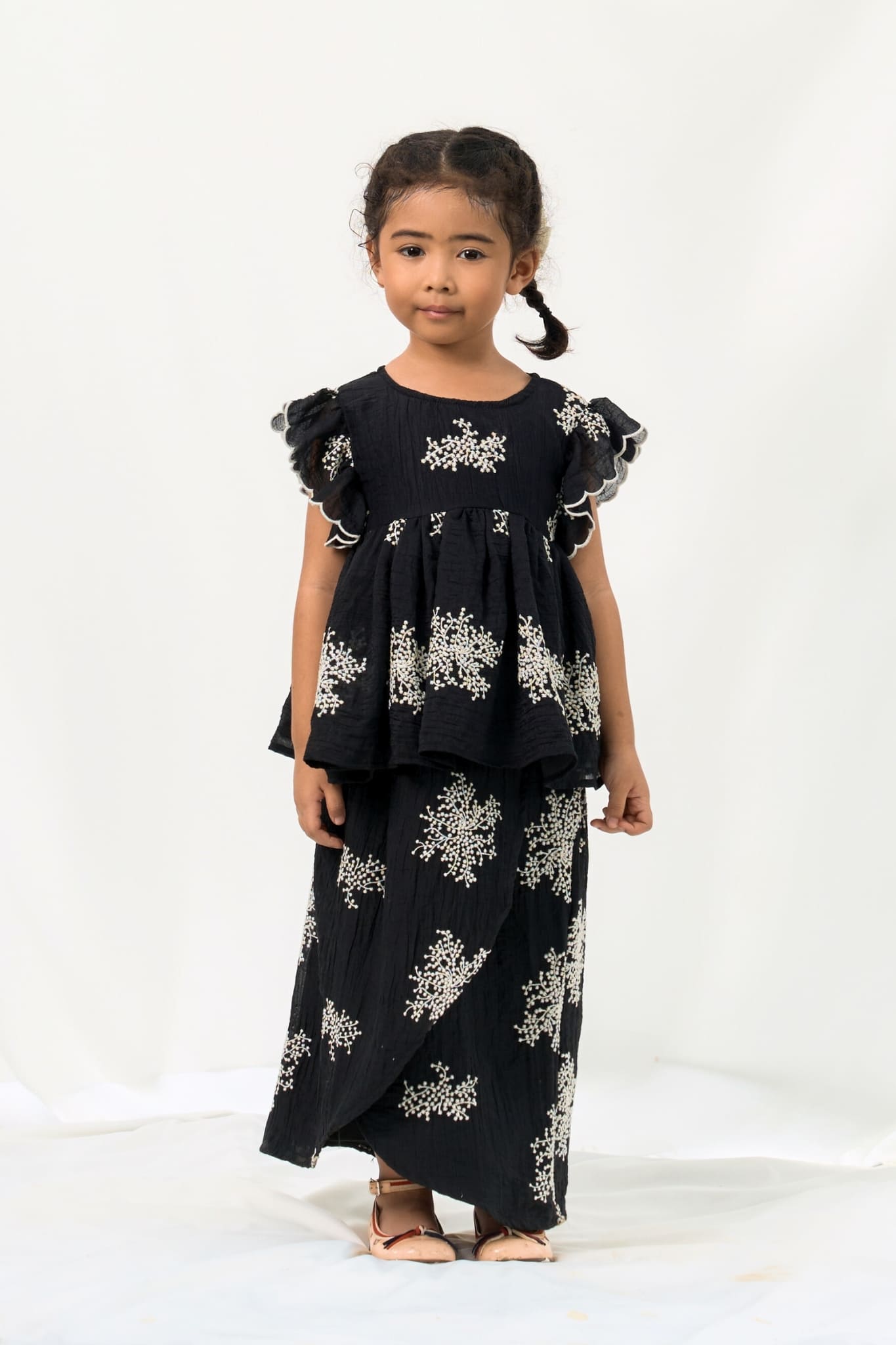 Little Suri Seirama in Black