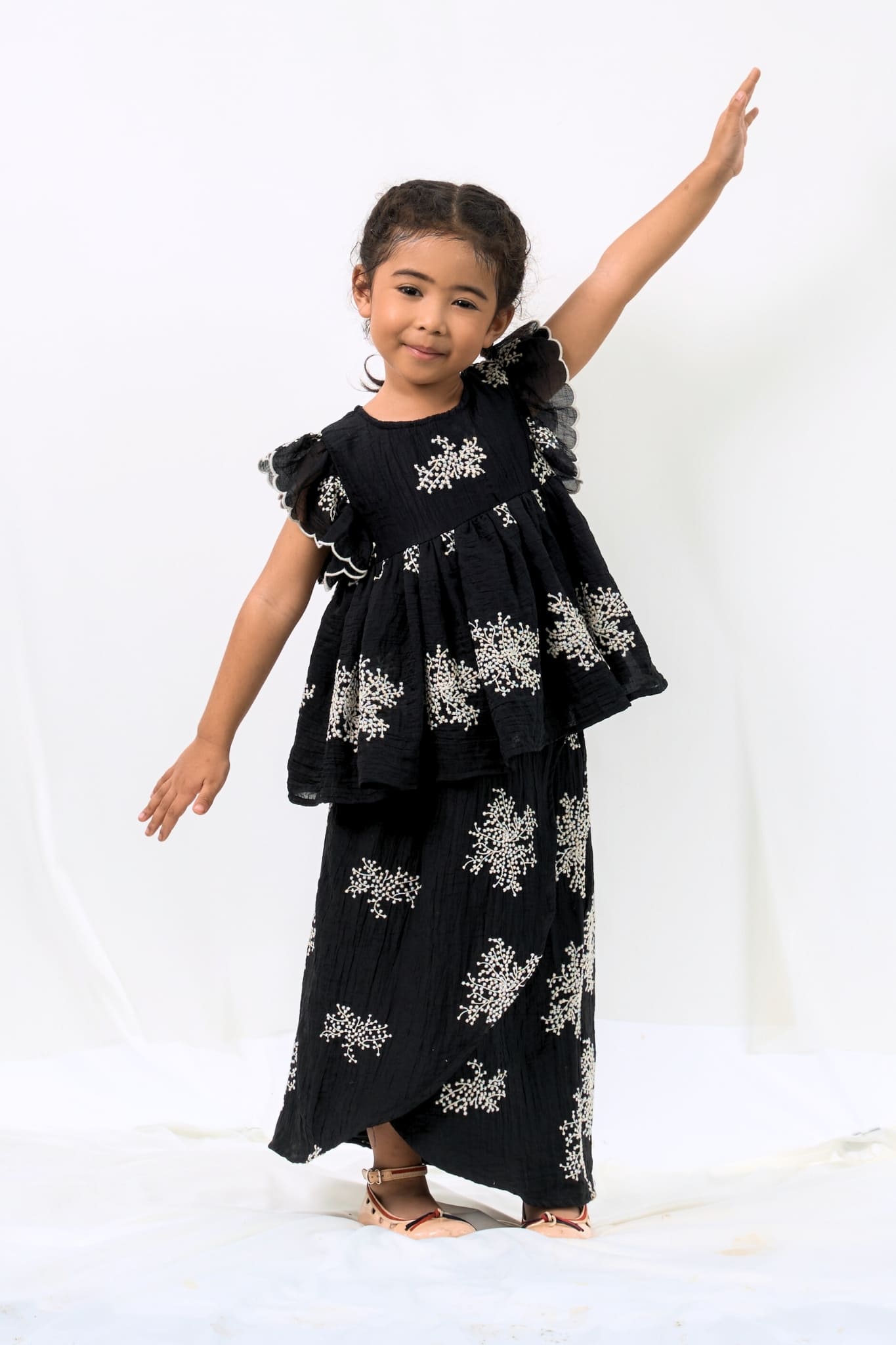 Little Suri Seirama in Black