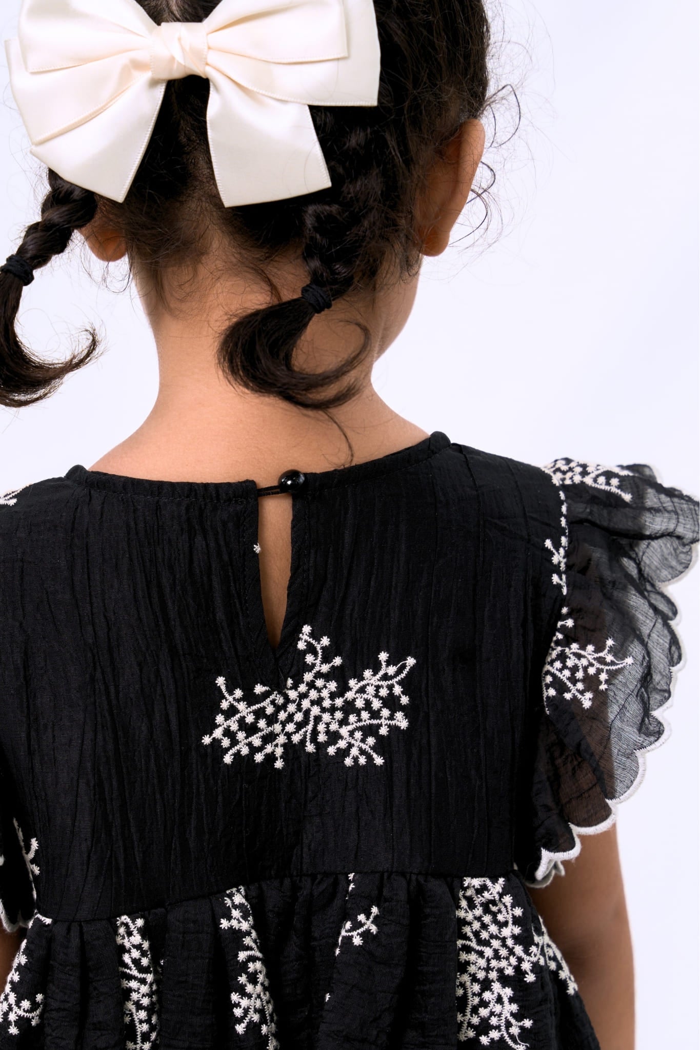 Little Suri Seirama in Black