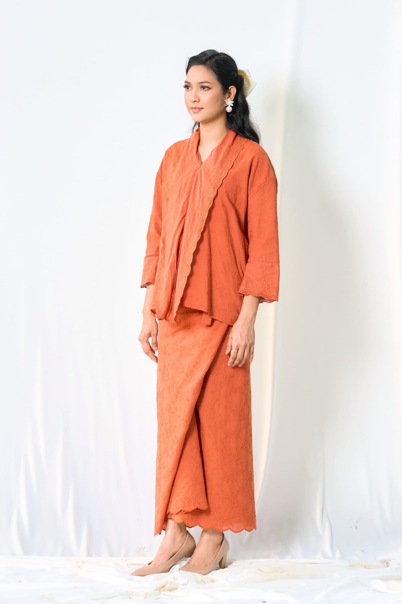 Kebarung Mentiung Seirama in Terracotta