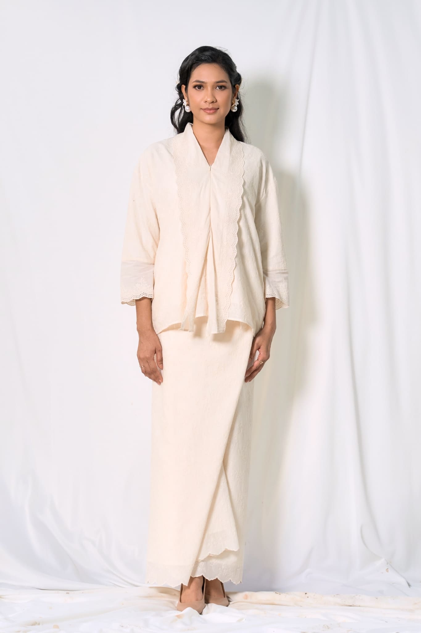 Kebarung Mentiung Seirama in Off White