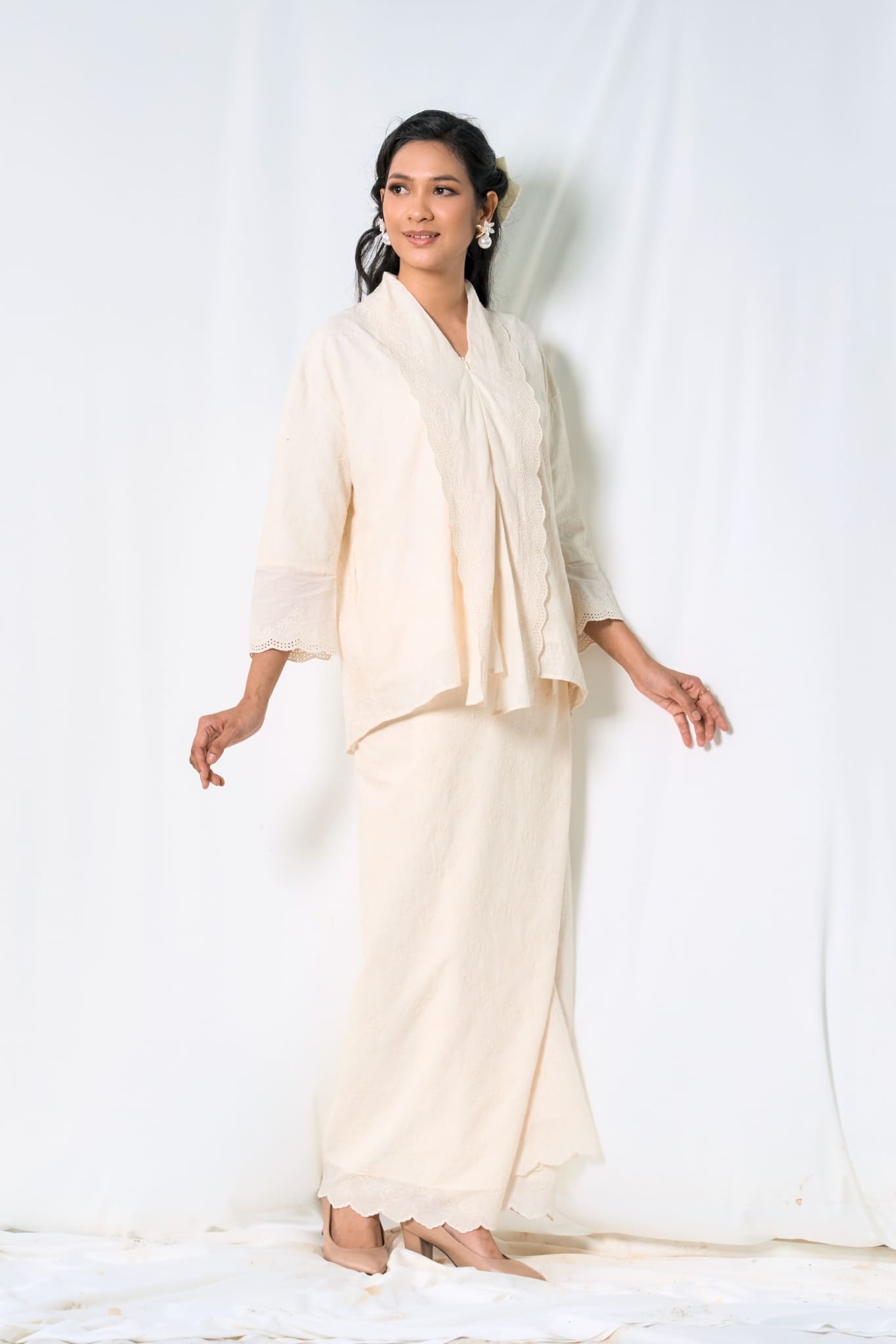 Kebarung Mentiung Seirama in Off White