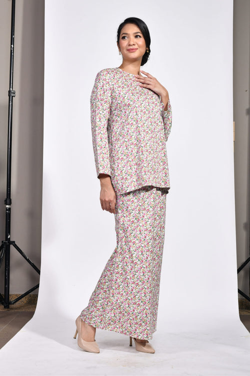 Baju Kedah Qasreena (Rose Meadow)