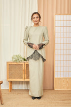 Baju Kurung Qaleeda (Sage et noir)