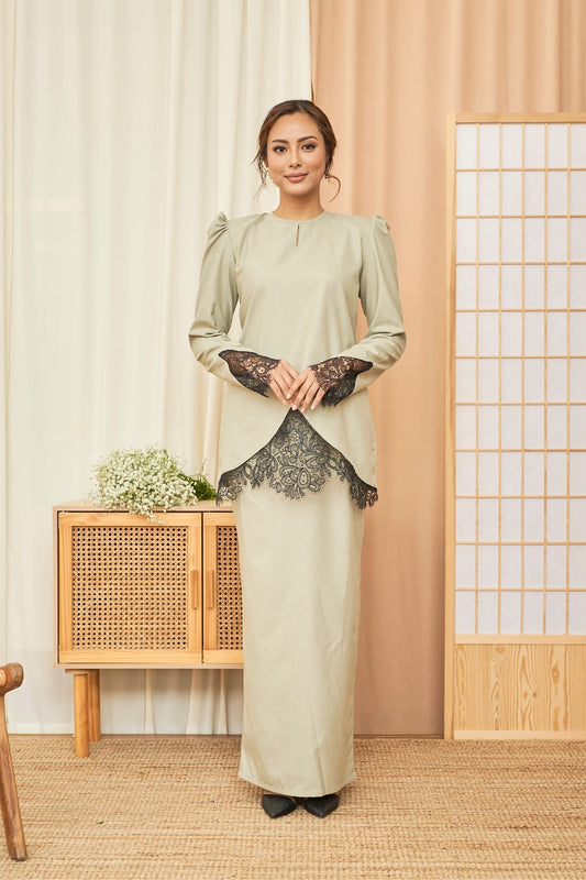Baju Kurung Qaleeda (Sage et noir)
