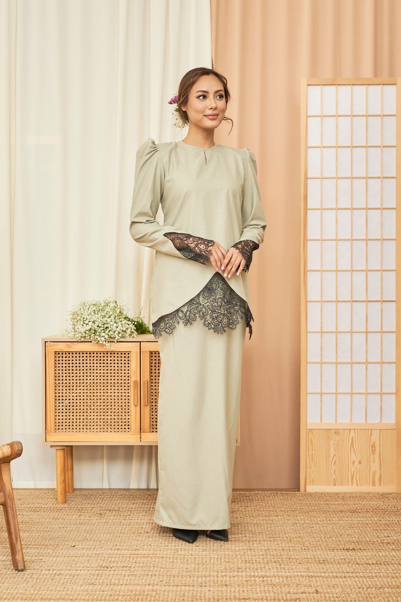 Baju Kurung Qaleeda (Sage et noir)