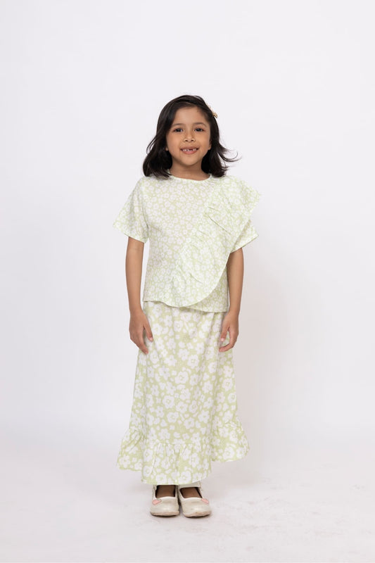 Little Kaia in Pistachio Dream