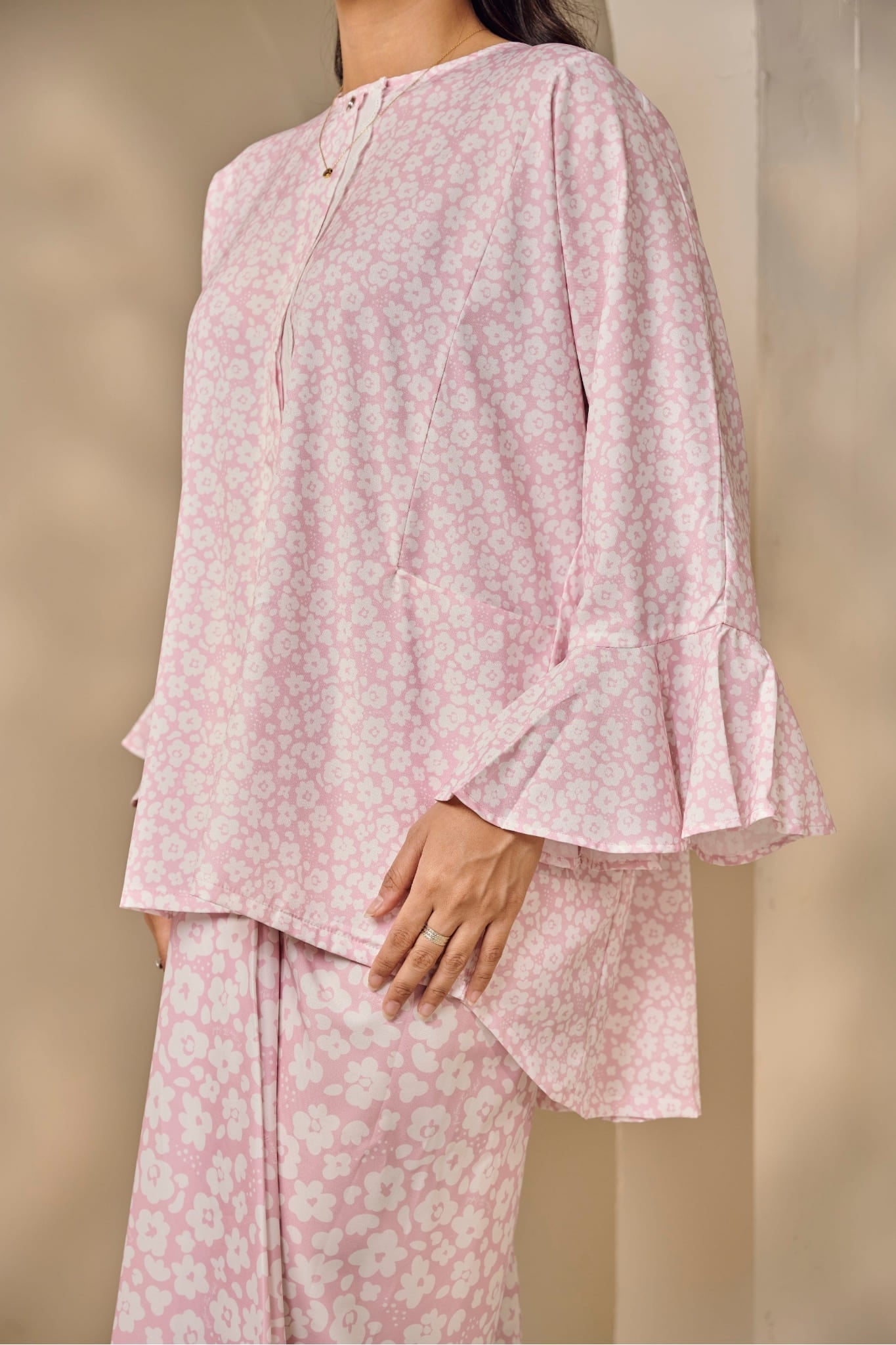 Kaia Set in Strawberry Marshmallow