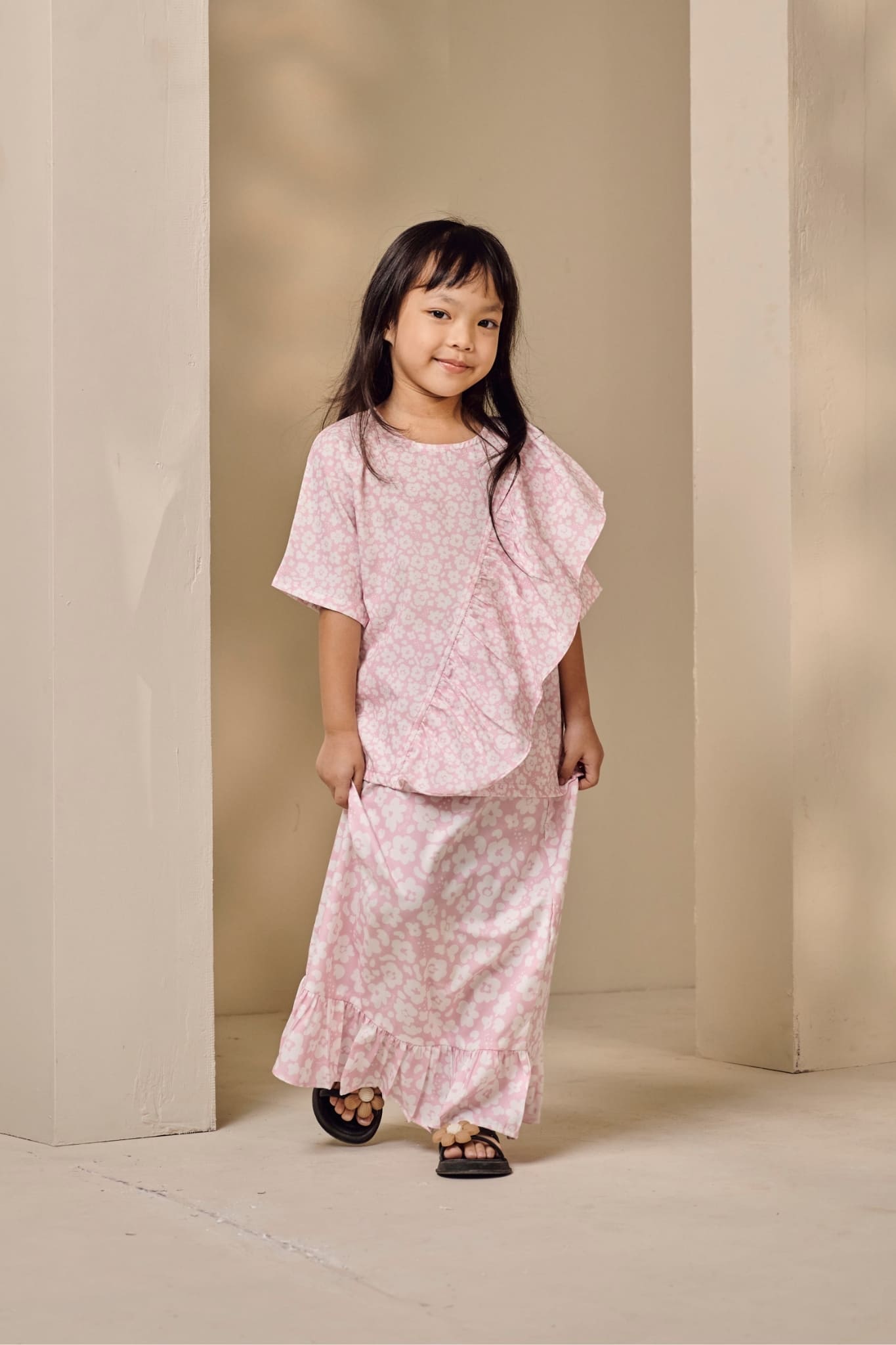Little Kaia in Strawberry Marshmallow