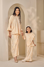 Kaia Set in Caramel Cornflakes