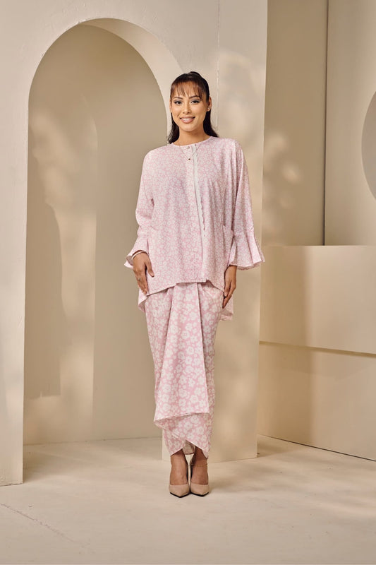 Kaia Set in Strawberry Marshmallow