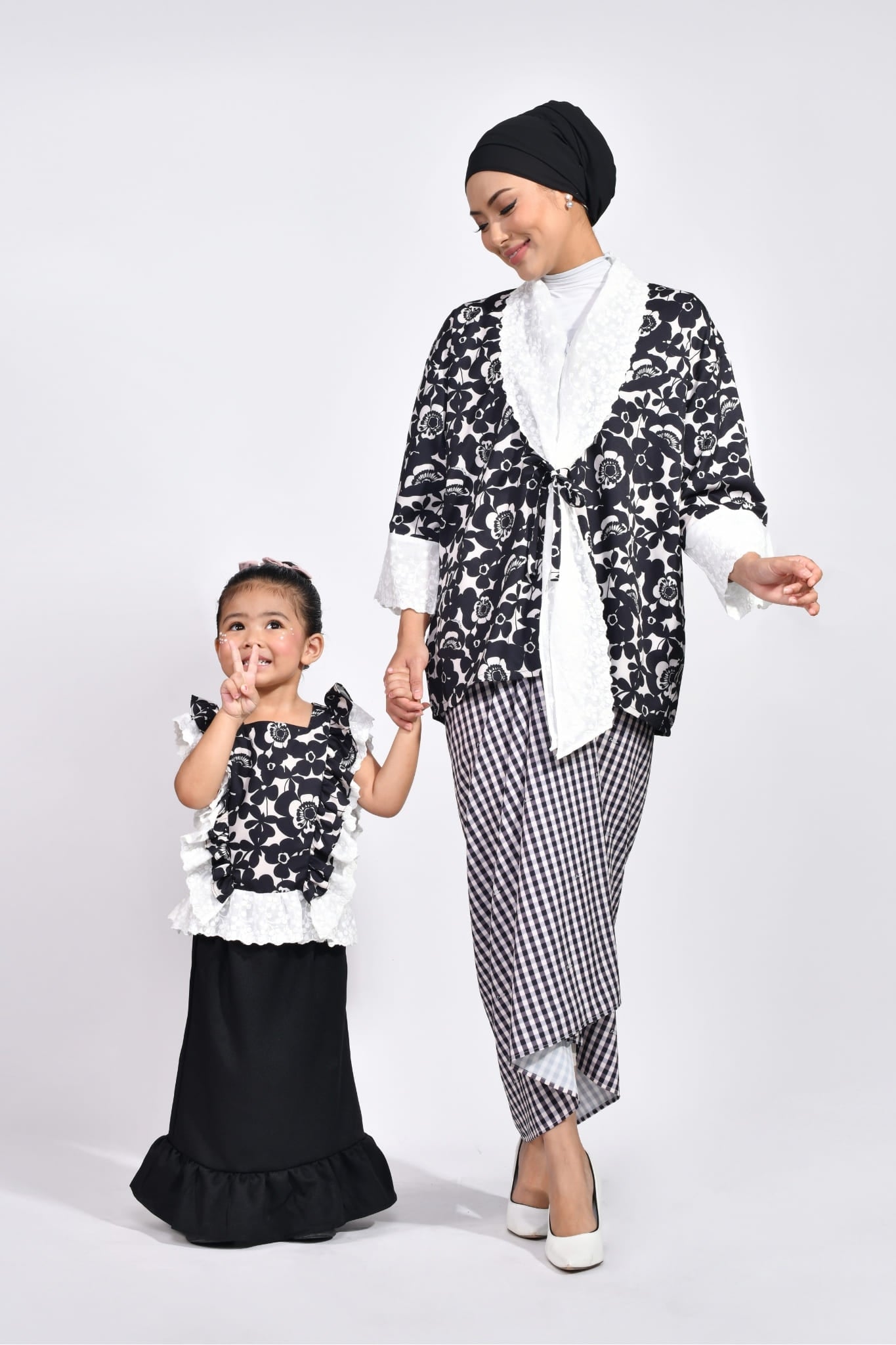 Kebarung Mentiung in Ebony