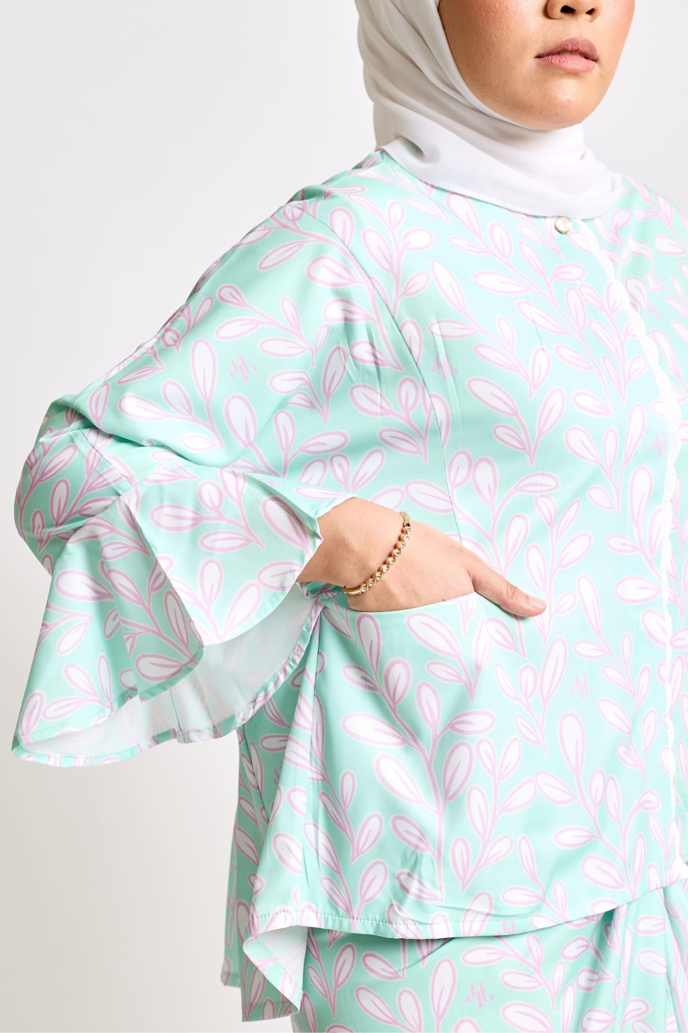 Kaia Adults Set in Frosted Mint