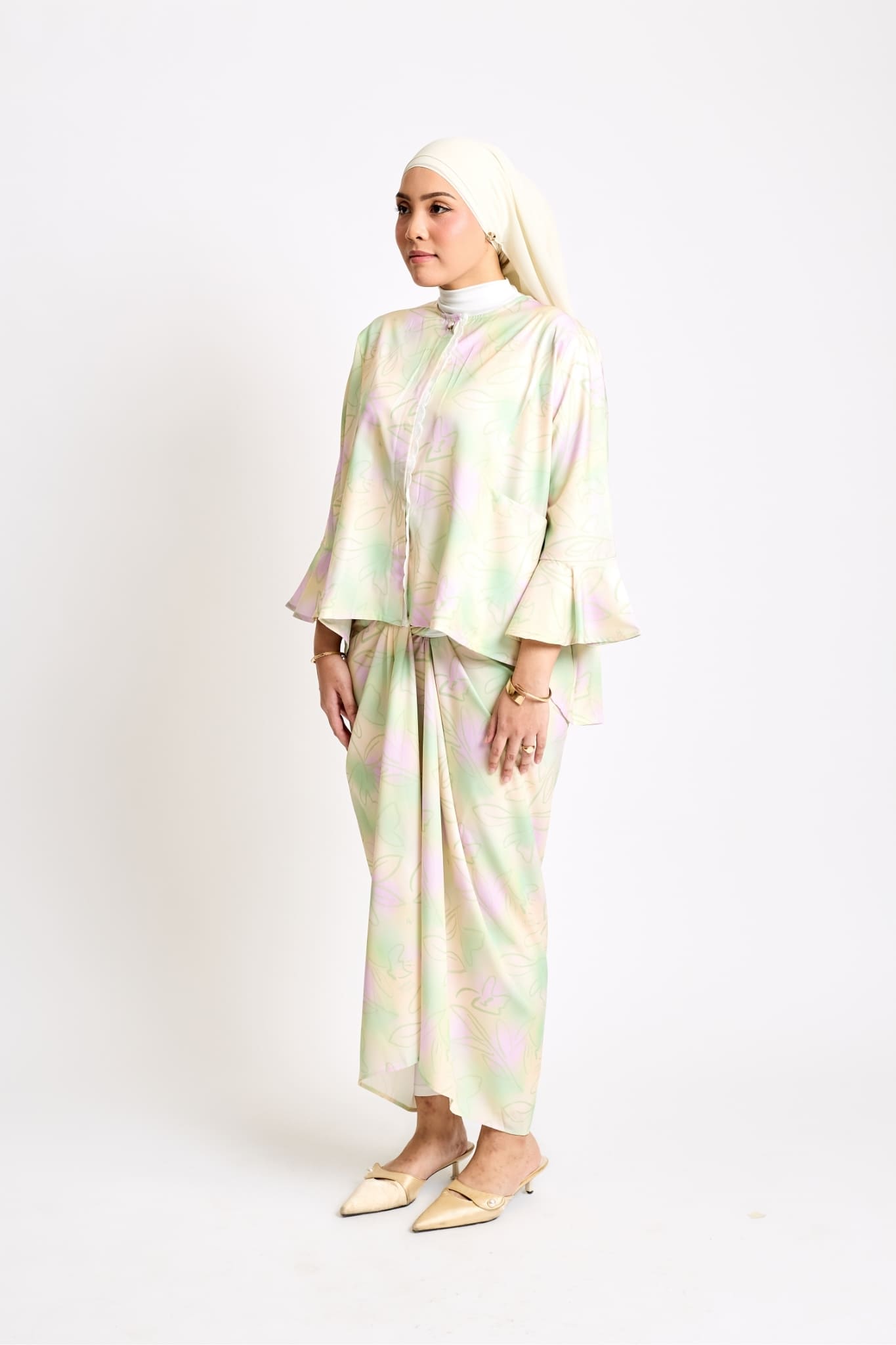 Kaia Adults Set in Matcha Crust