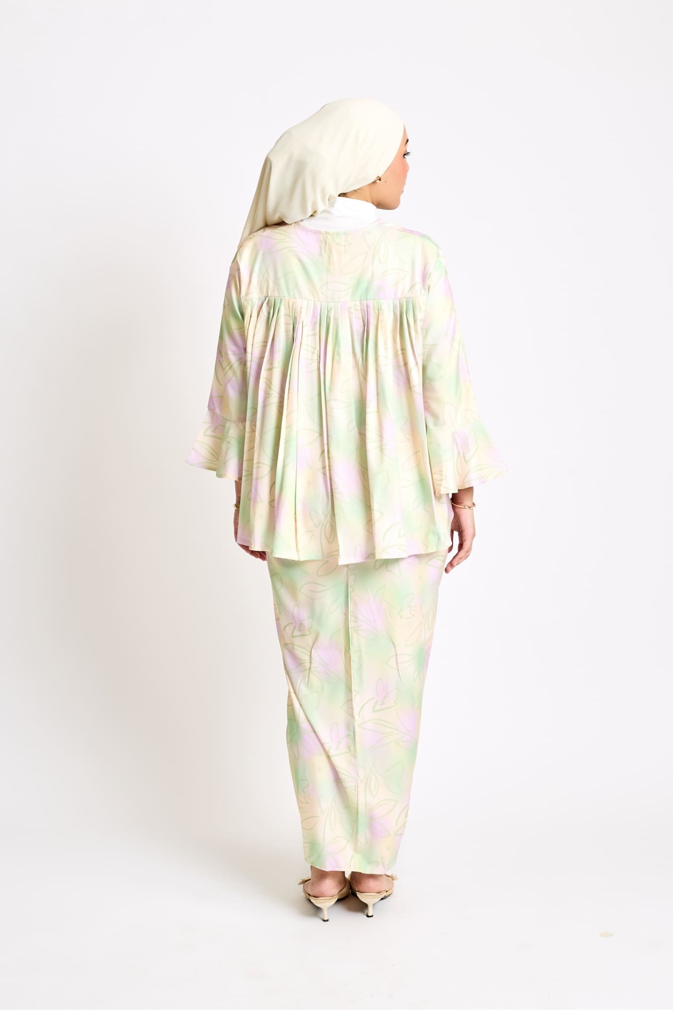 Kaia Adults Set in Matcha Crust