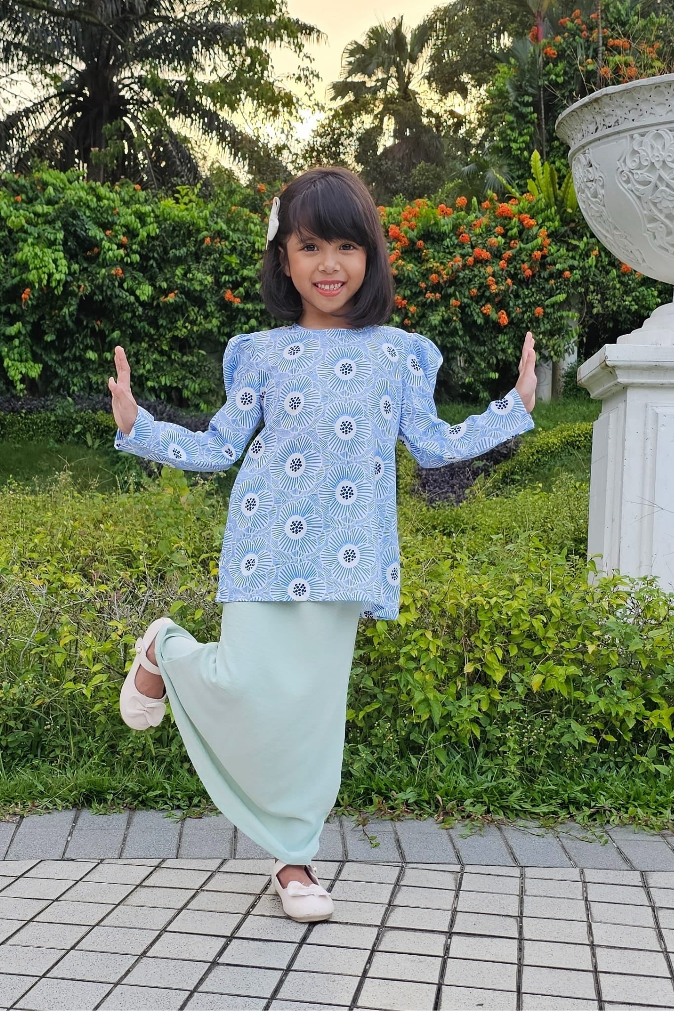 Little Matahari in Blue Botanics