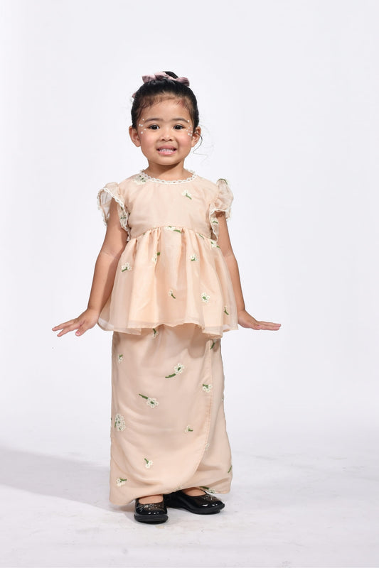 Little Melur in Nude