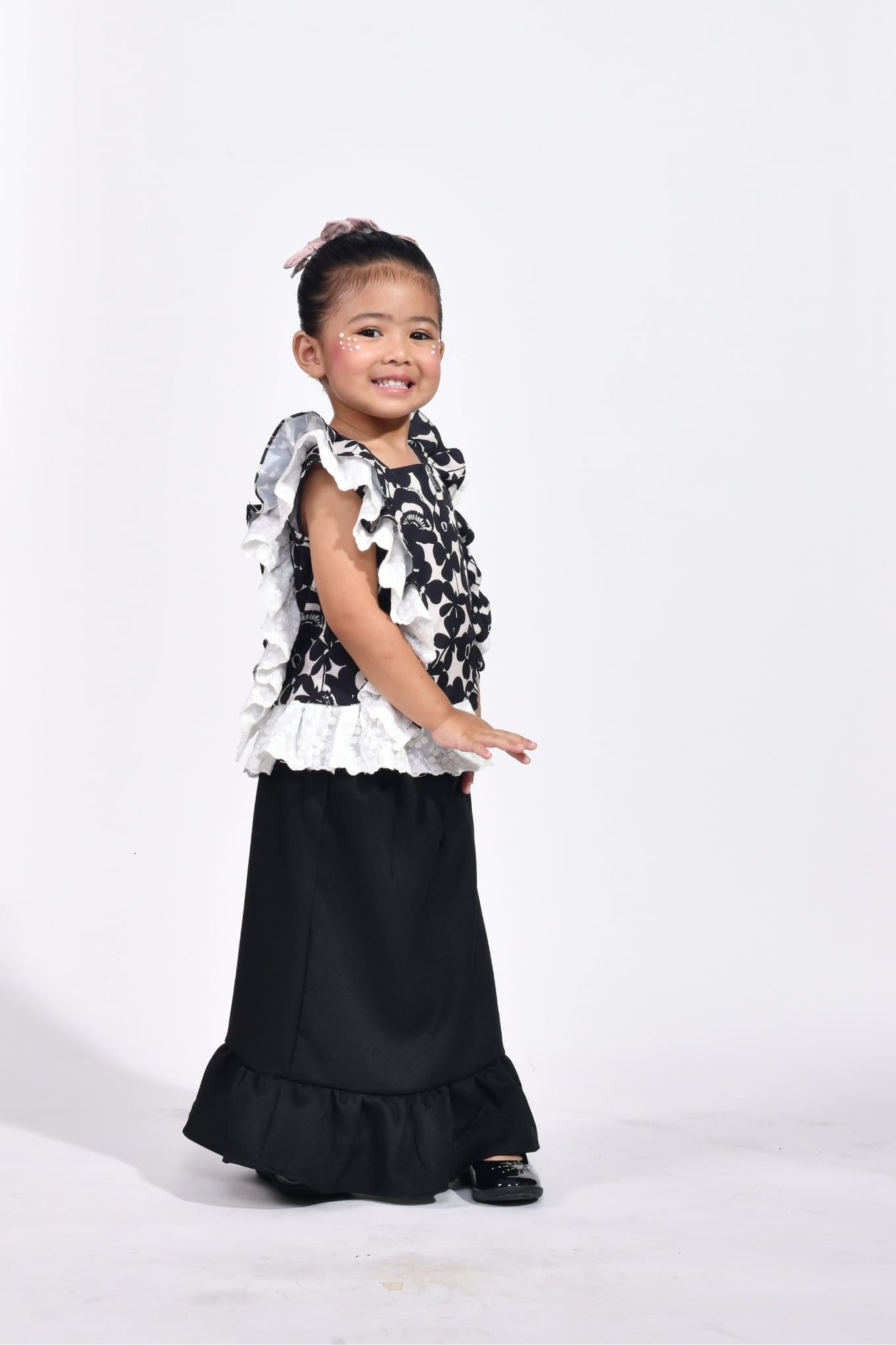 Little Mentiung in Ebony