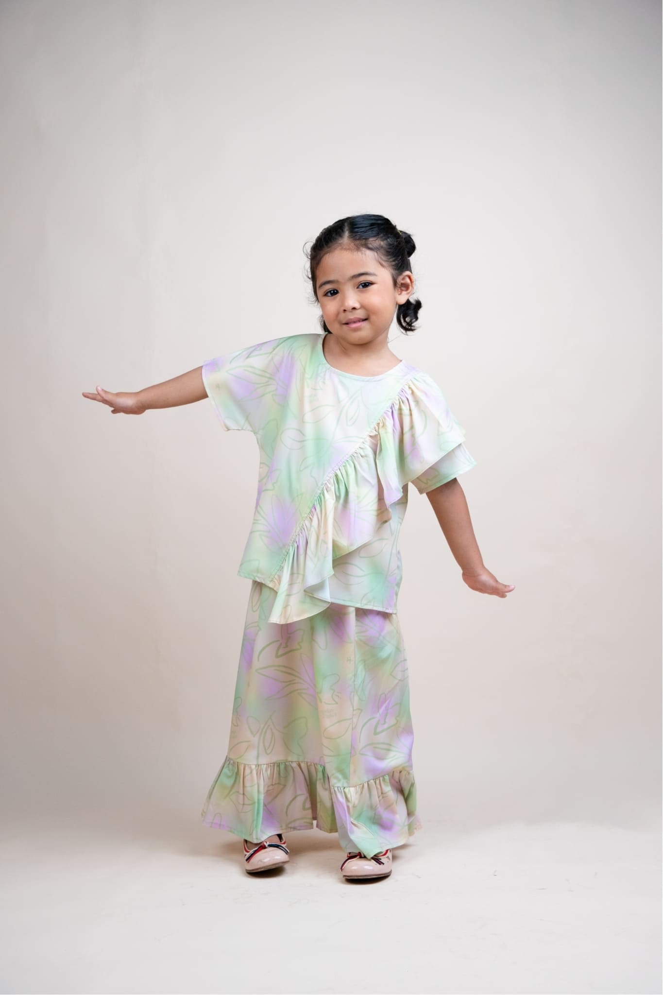 Little Kaia Set in Matcha Crust
