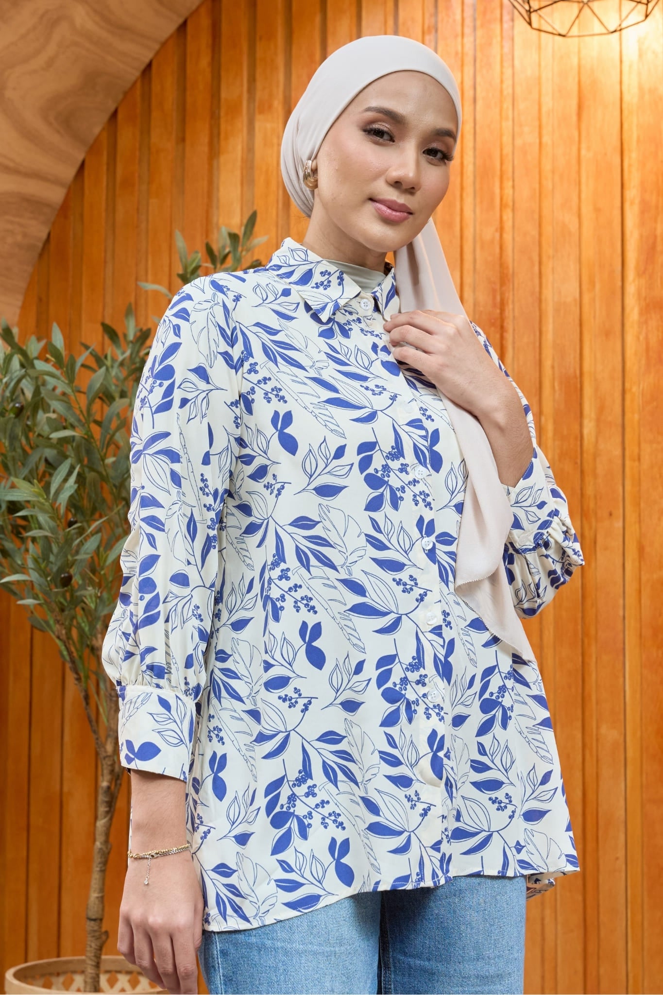 Maya Porcelain Garden Women's Shirt